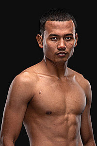 Teeyai PK Saenchai